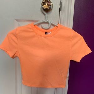 Cute orange top🧡